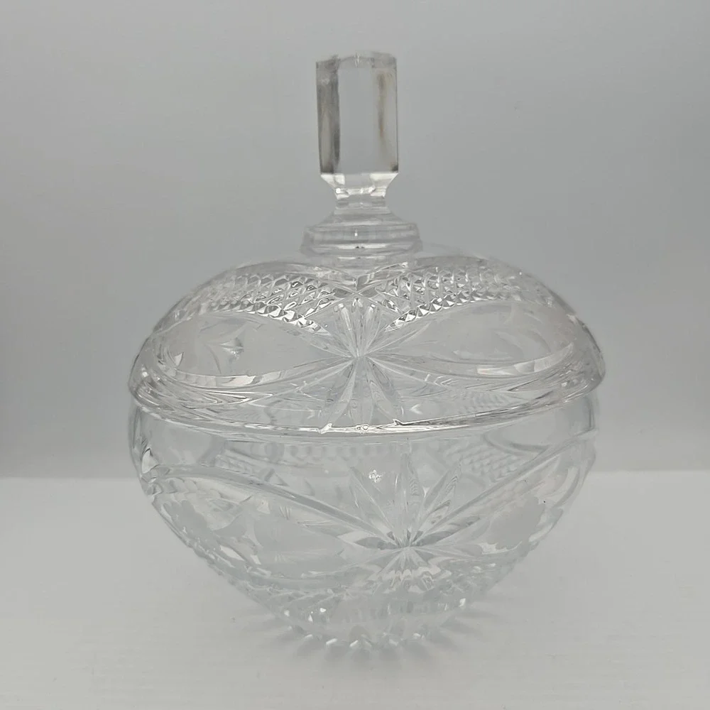 Anchor Hocking Early‎ American Prescut Glass Lidded Bowl, Snack Bowl